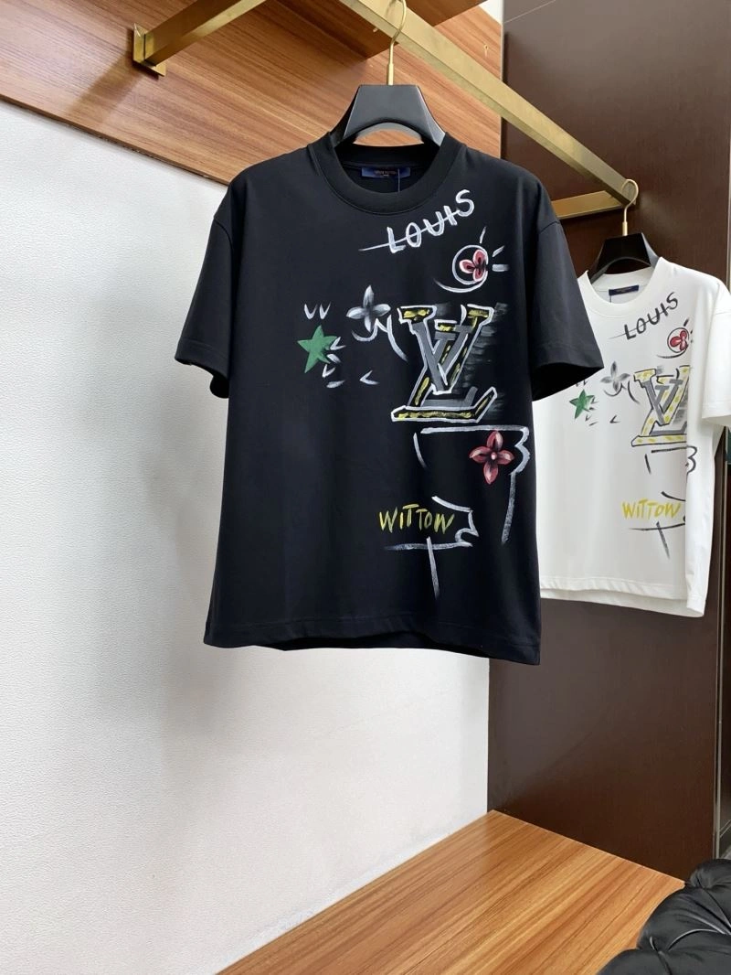 Sporty Louis Vuitton T-Shirts 134176