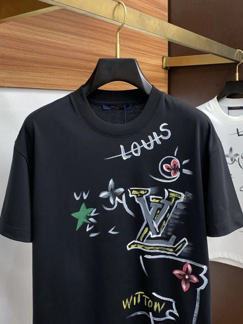 Sporty Louis Vuitton T-Shirts 134176