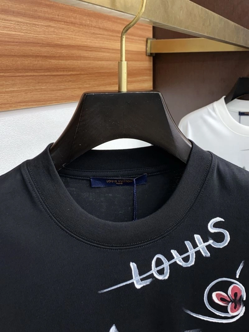 Sporty Louis Vuitton T-Shirts 134176
