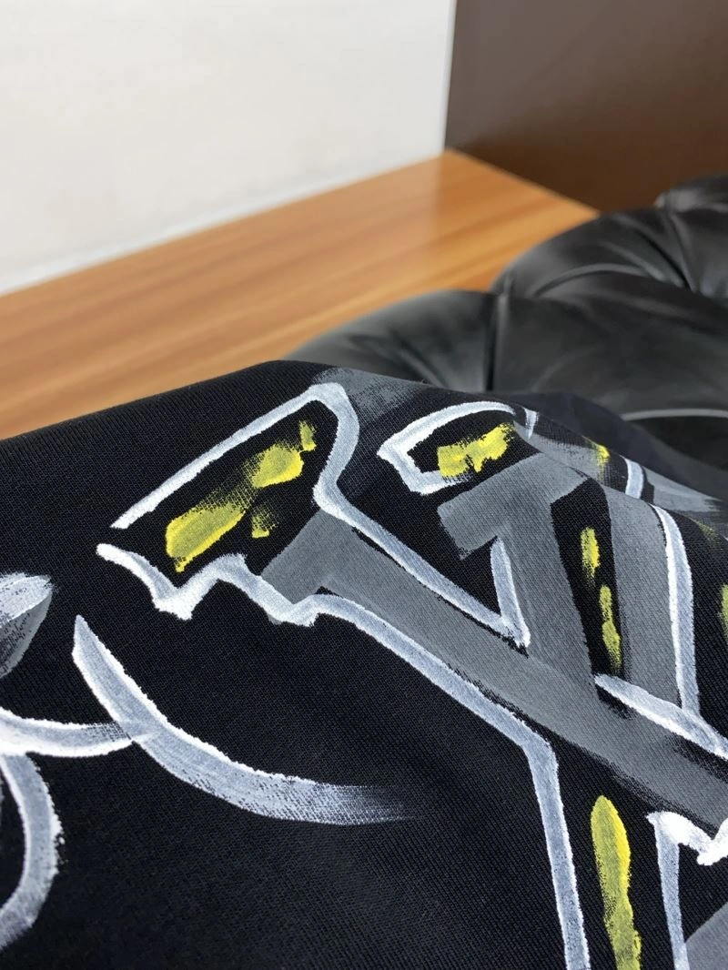 Sporty Louis Vuitton T-Shirts 134176