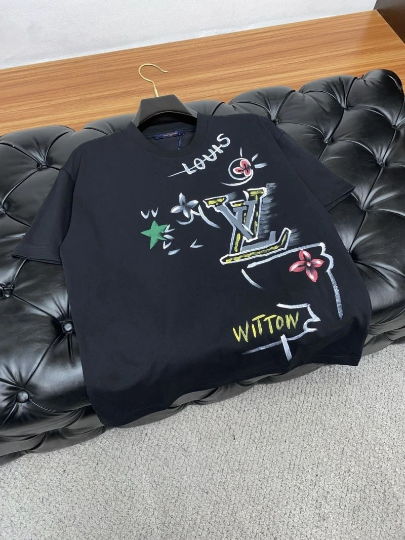 Sporty Louis Vuitton T-Shirts 134176