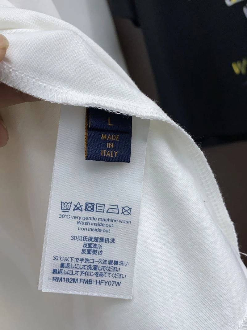 SoftTouch Louis Vuitton T-Shirts 134189