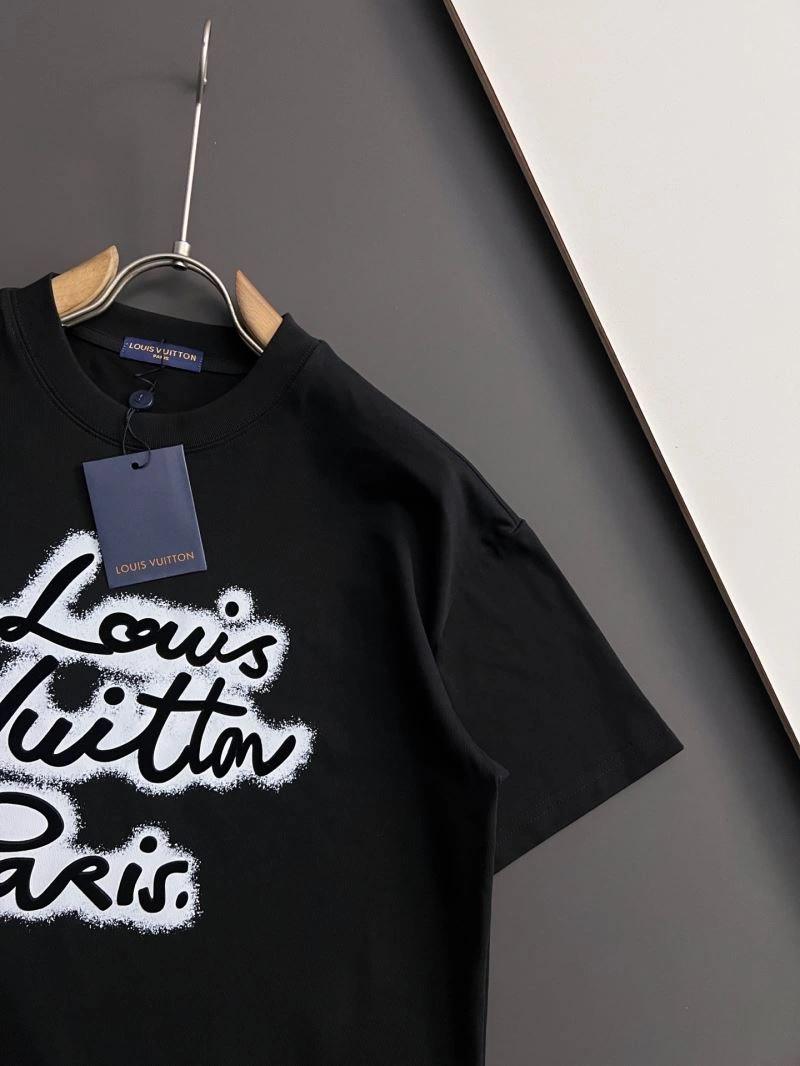 Louis Vuitton T-Shirts WrinkleFree 134173