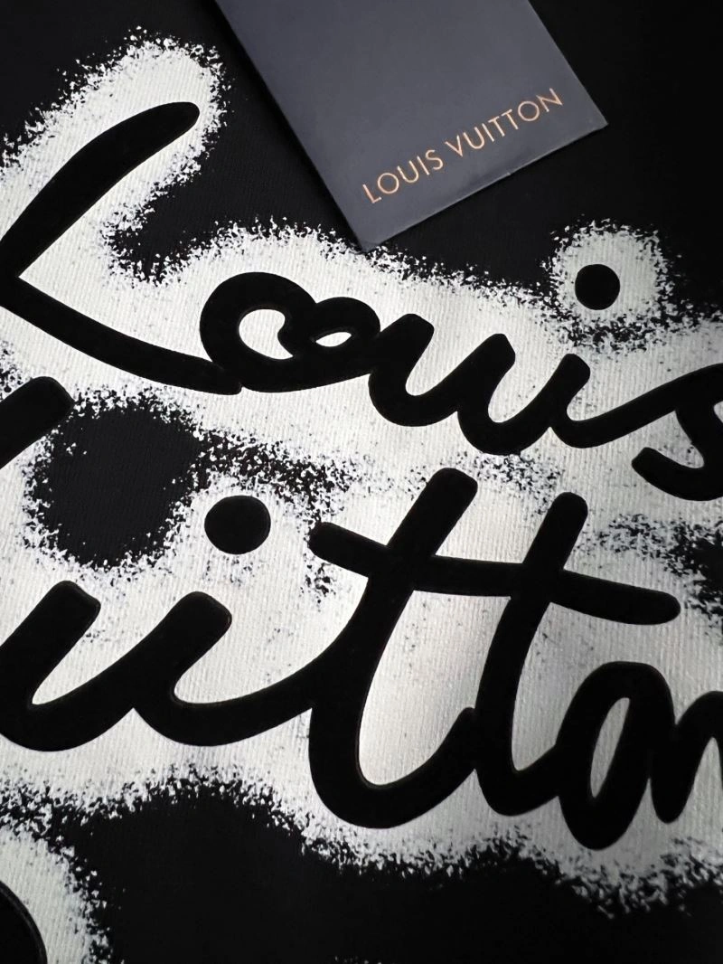Louis Vuitton T-Shirts WrinkleFree 134173