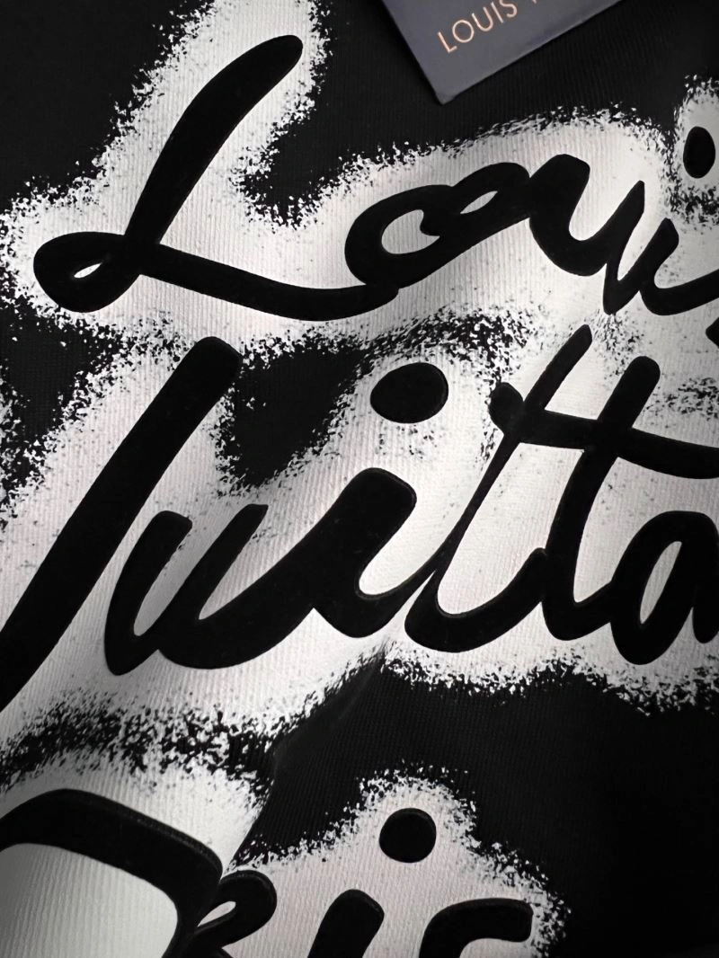 Louis Vuitton T-Shirts WrinkleFree 134173