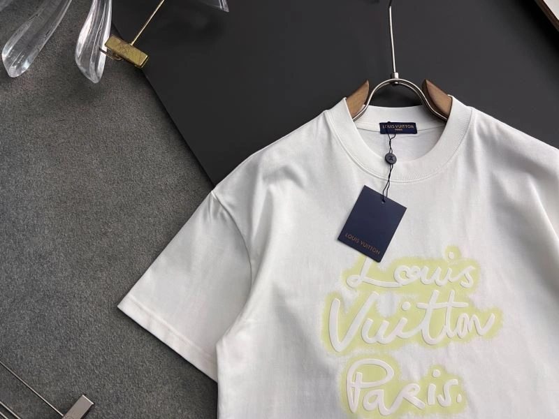 Trendy Louis Vuitton T-Shirts 134174