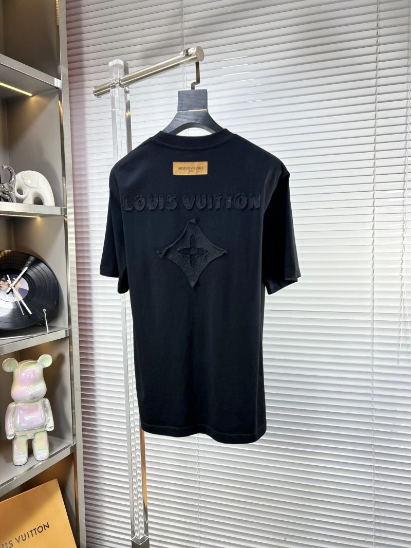 Affordable Louis Vuitton T-Shirts 134182