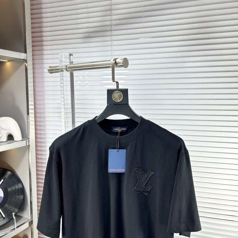 Affordable Louis Vuitton T-Shirts 134182