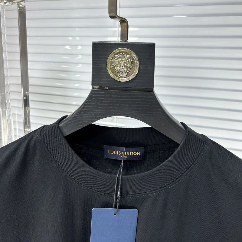 Affordable Louis Vuitton T-Shirts 134182