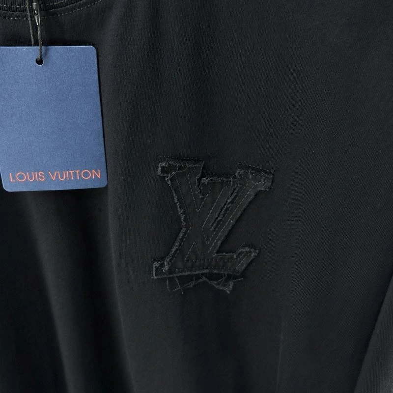 Affordable Louis Vuitton T-Shirts 134182