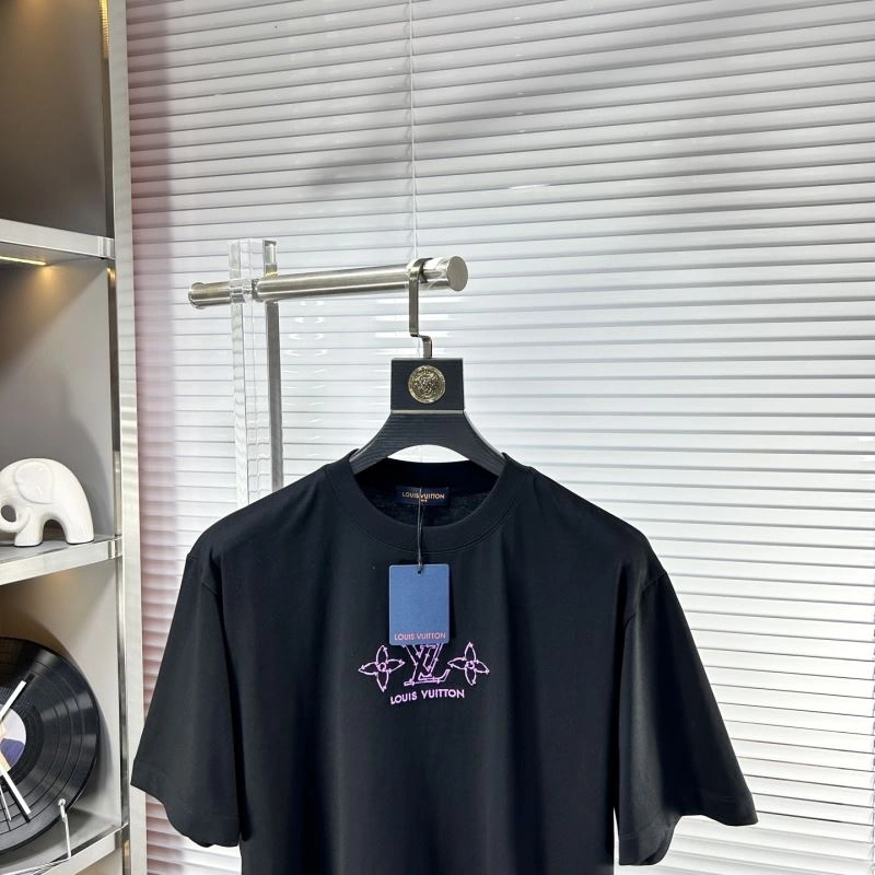 Breathable Louis Vuitton T-Shirts 134166