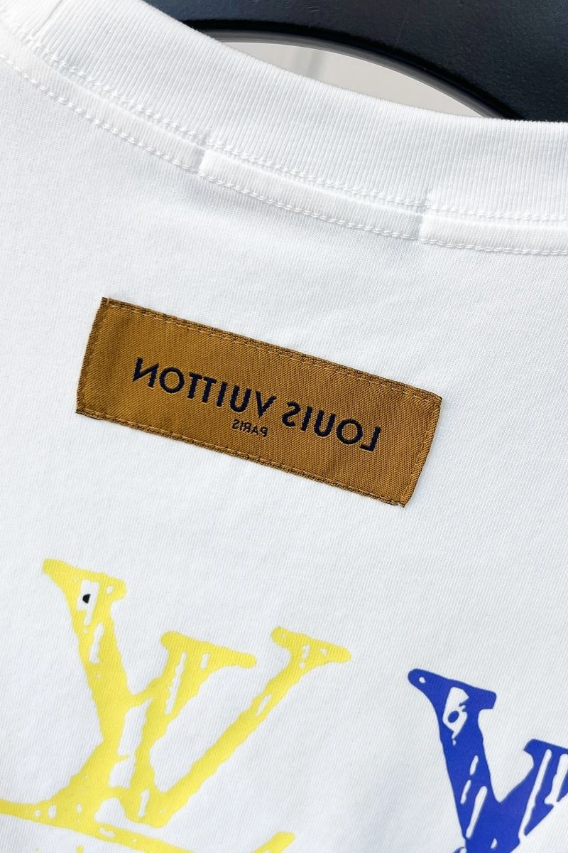 FashionForward Louis Vuitton T-Shirts 134161