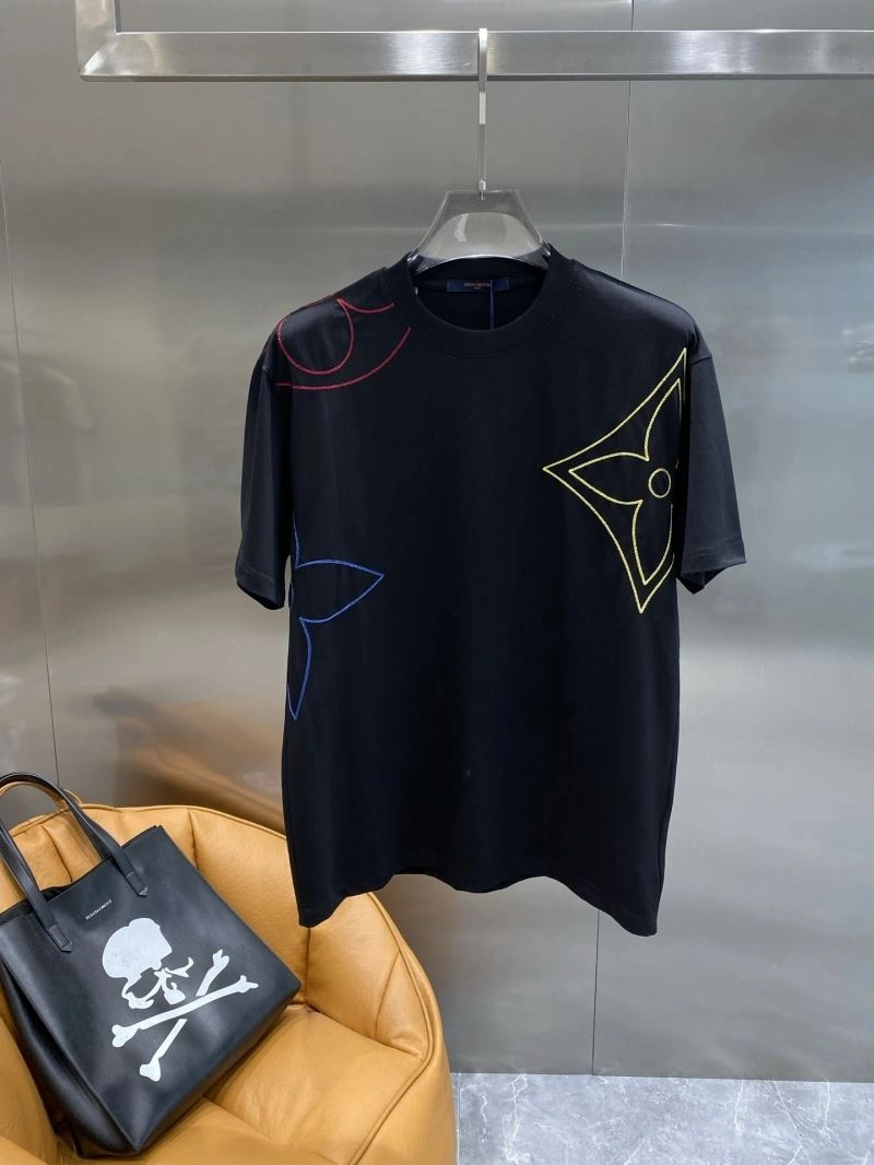 Louis Vuitton T-Shirts Comfortable 134157