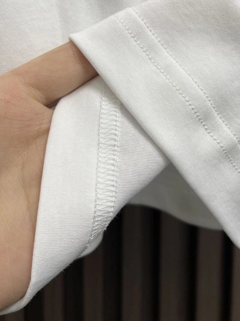 Louis Vuitton T-Shirts Efficient 134132