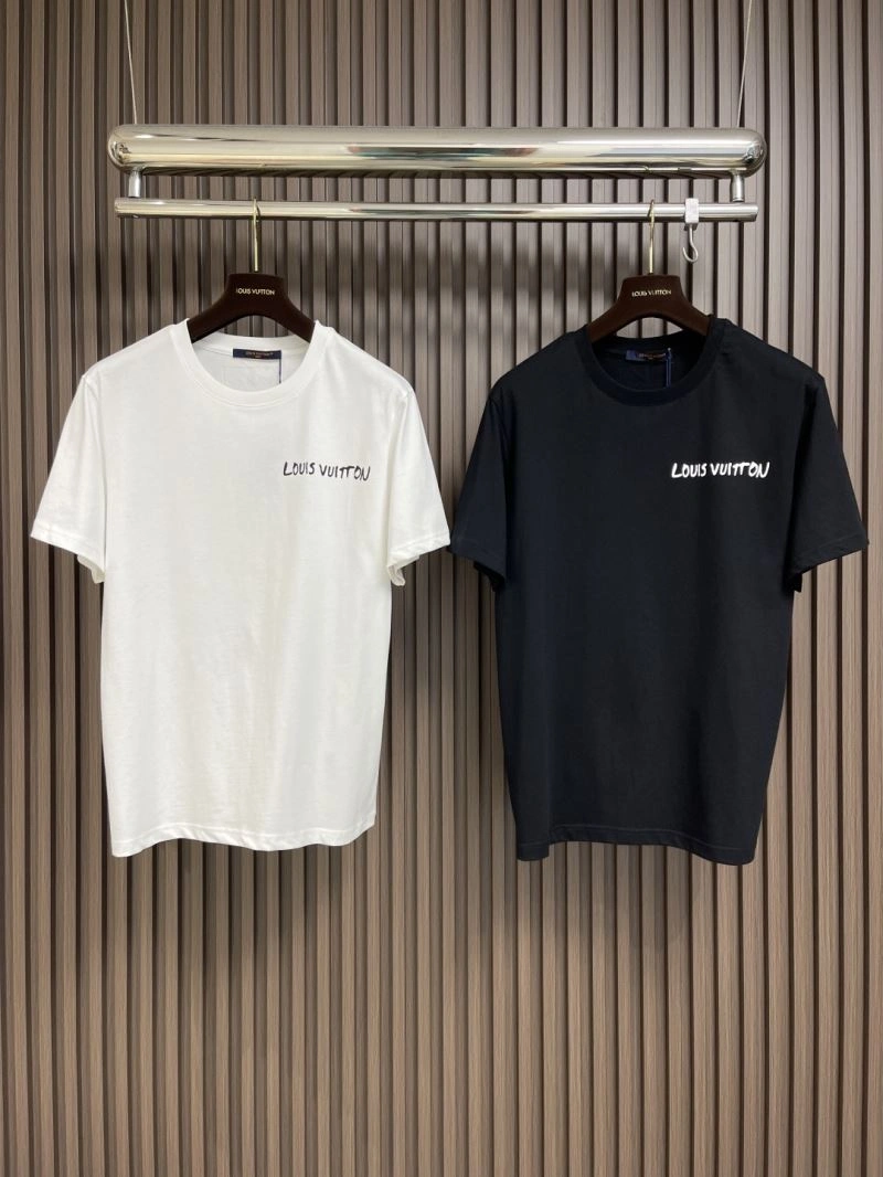Louis Vuitton T-Shirts Neat 134156