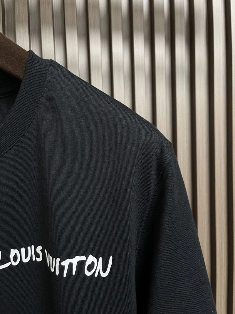 Louis Vuitton T-Shirts Neat 134156