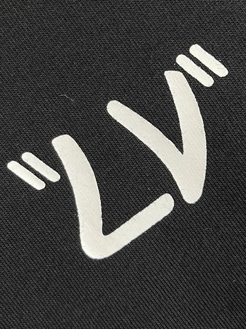 Louis Vuitton T-Shirts Neat 134156