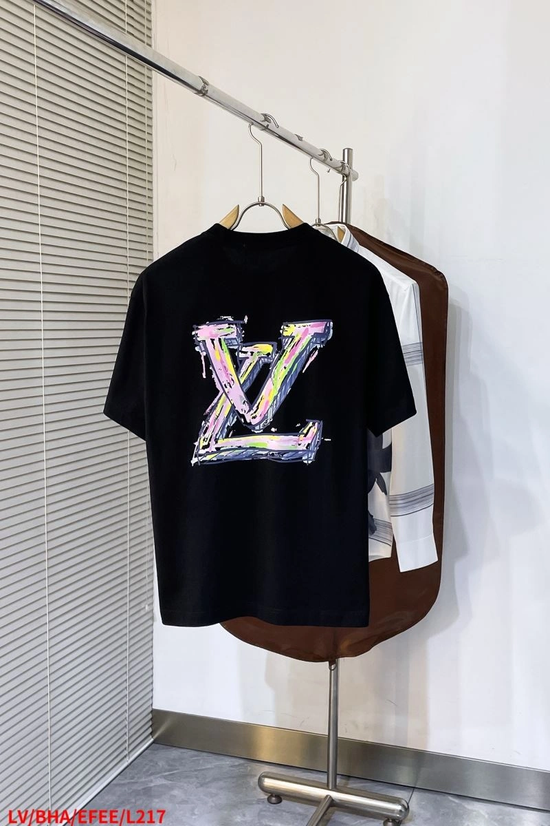 Louis Vuitton T-Shirts Lightweight 134133