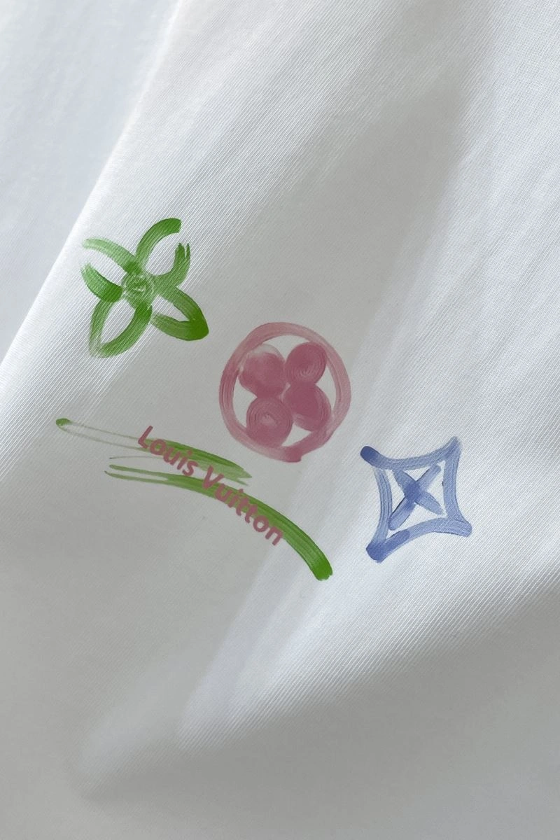 Louis Vuitton T-Shirts Vibrant 134134