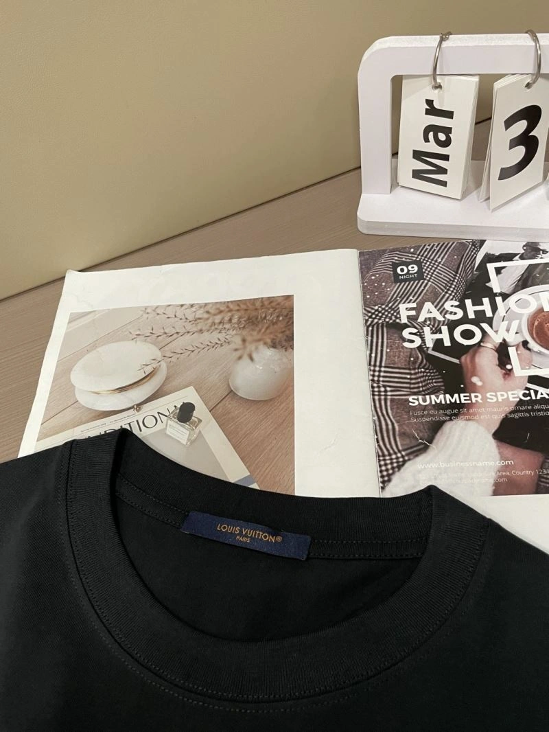 Stretchable Louis Vuitton T-Shirts 134154