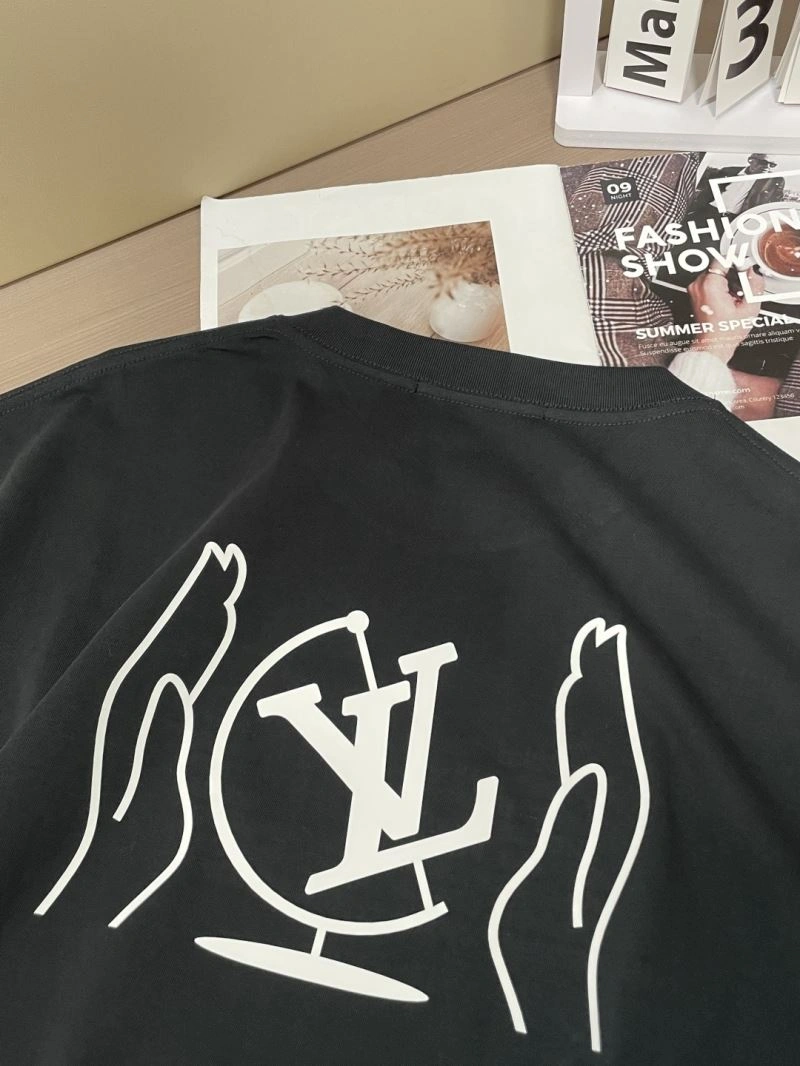 Stretchable Louis Vuitton T-Shirts 134154