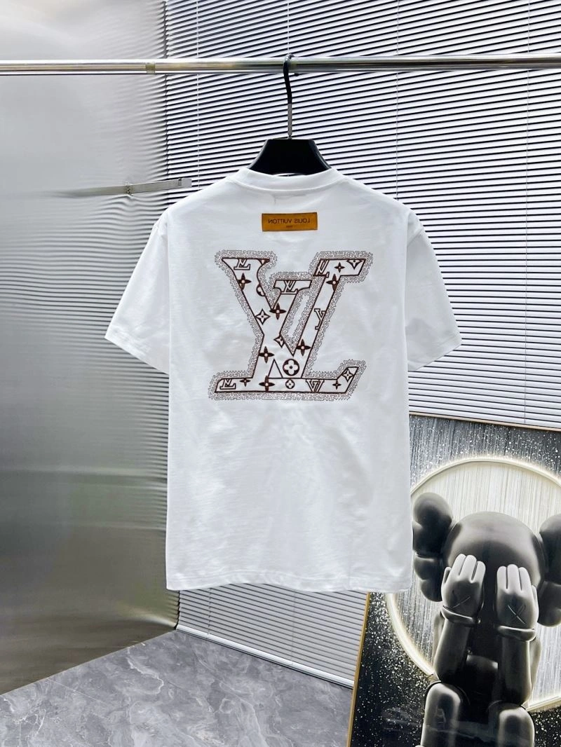 Vibrant Louis Vuitton T-Shirts 134147
