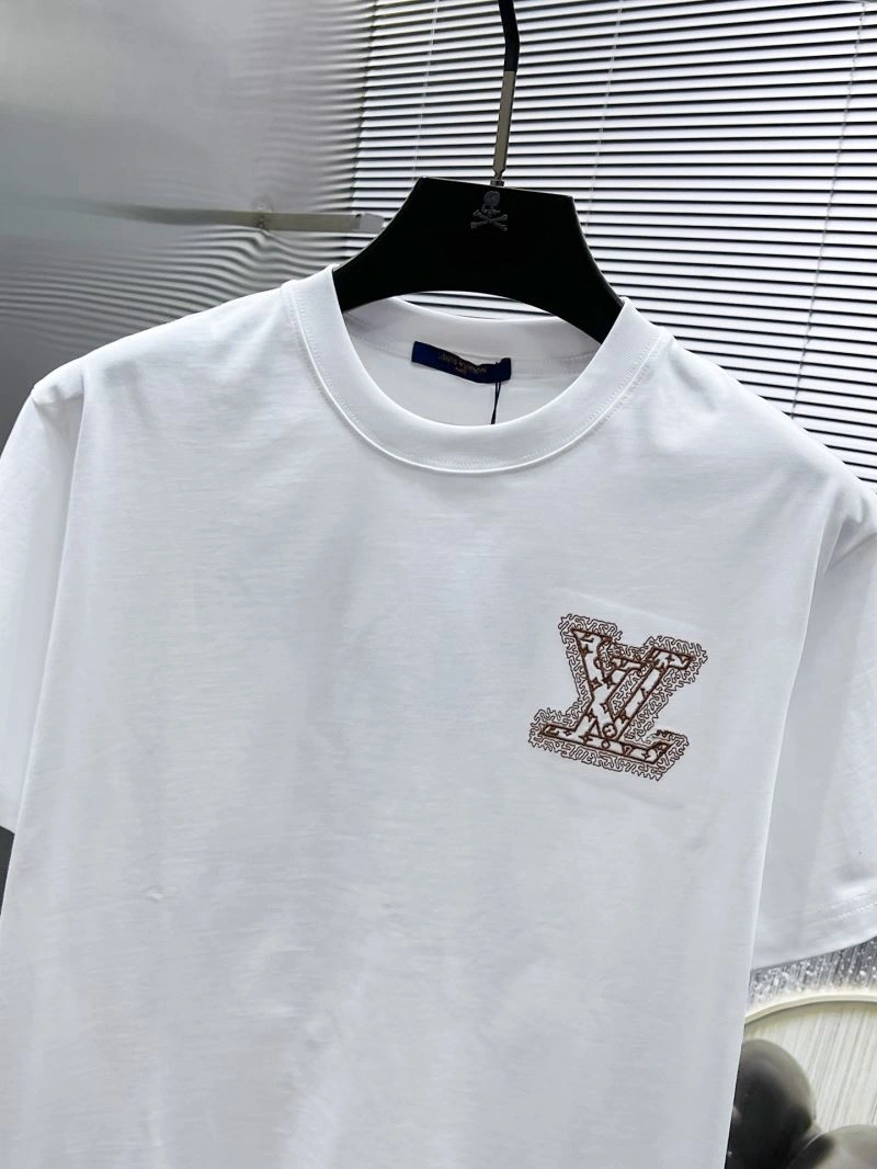 Vibrant Louis Vuitton T-Shirts 134147