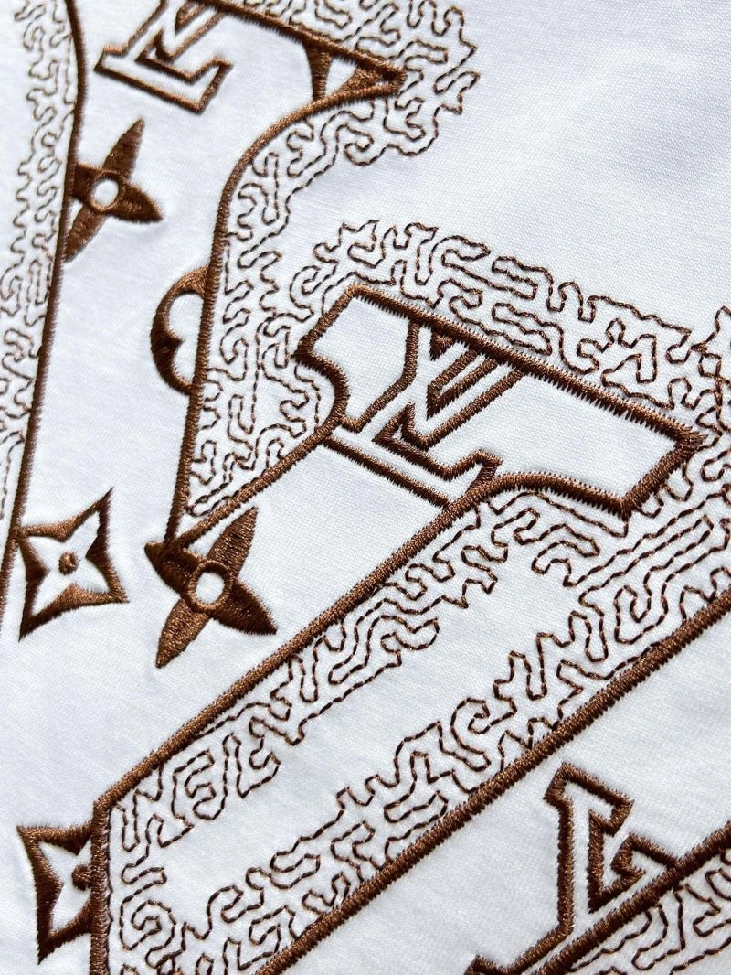 Vibrant Louis Vuitton T-Shirts 134147