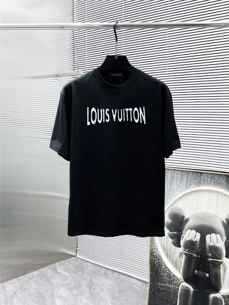 Trendsetting Louis Vuitton T-Shirts 134129