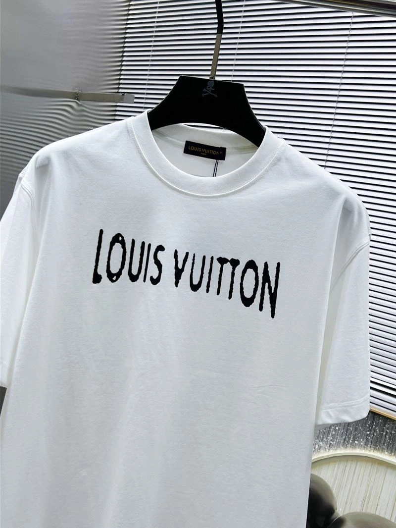 Trendsetting Louis Vuitton T-Shirts 134129