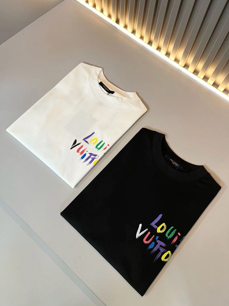 Louis Vuitton T-Shirts AllSeason 134151