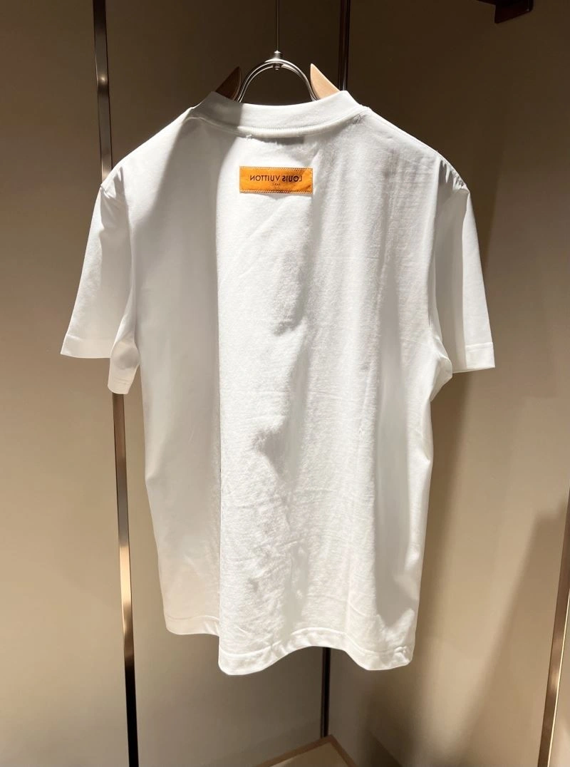 Stylish Louis Vuitton T-Shirts 134137
