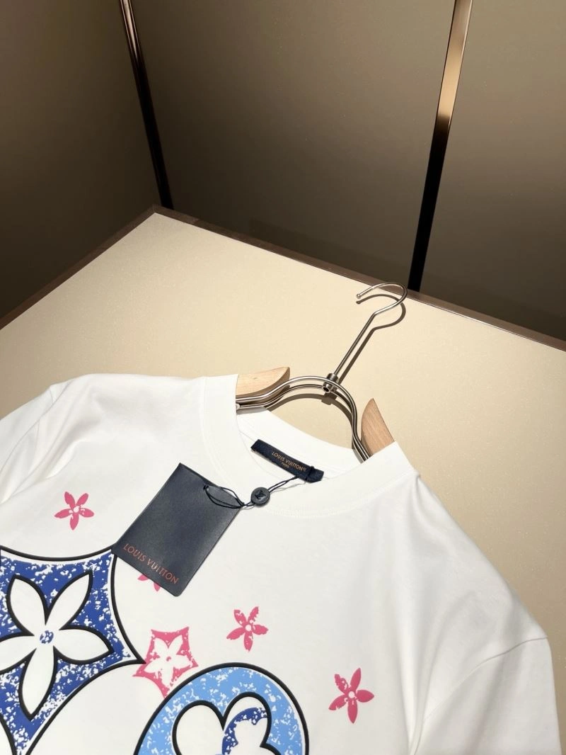 Stylish Louis Vuitton T-Shirts 134137