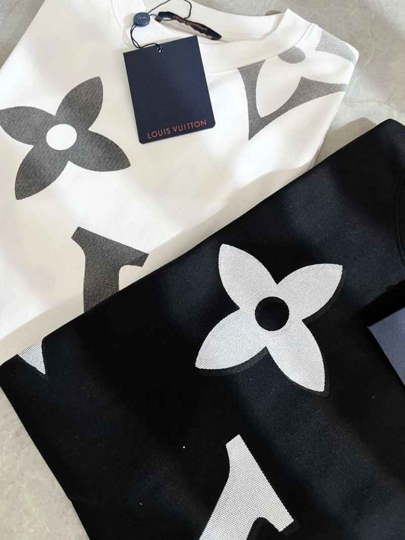 Louis Vuitton T-Shirts FashionForward 134138