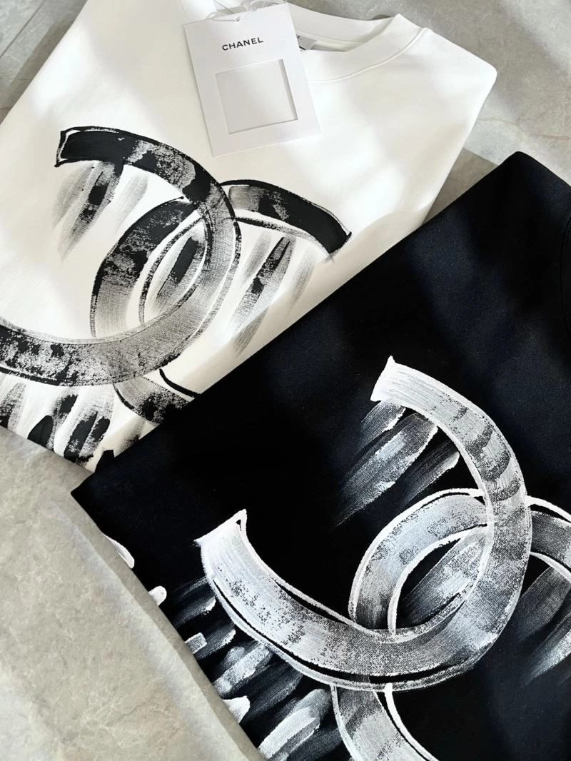 Louis Vuitton T-Shirts Sleek 134127