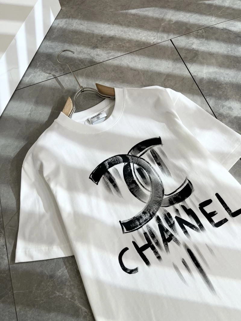 Louis Vuitton T-Shirts Sleek 134127