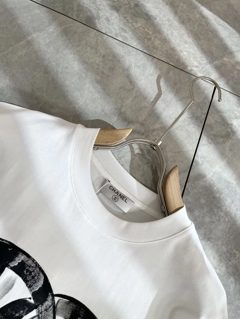 Louis Vuitton T-Shirts Sleek 134127