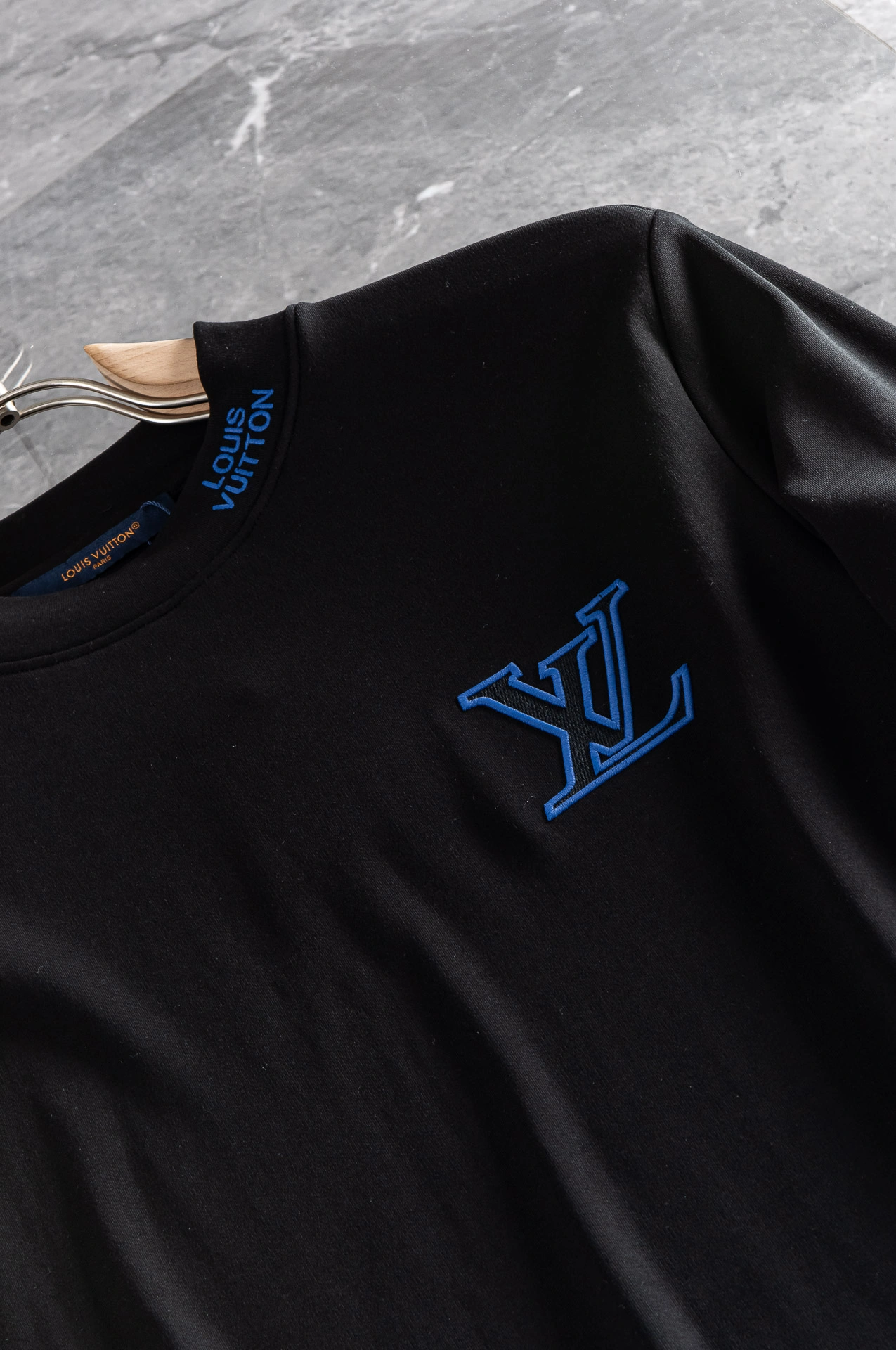 WaterResistant Louis Vuitton T-Shirts 139403