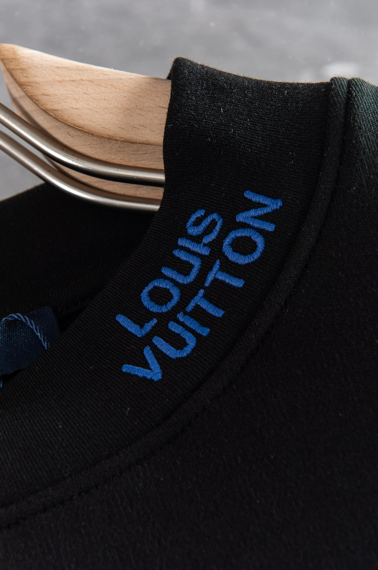 WaterResistant Louis Vuitton T-Shirts 139403
