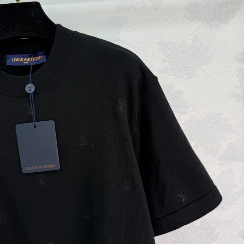 EyeCatching Louis Vuitton T-Shirts 131350
