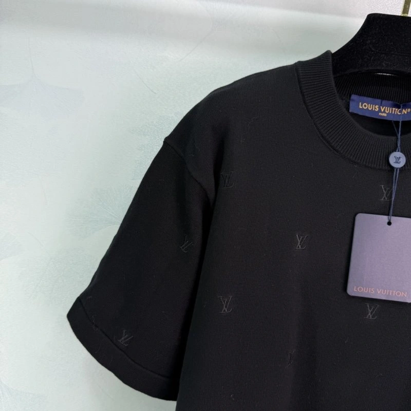 EyeCatching Louis Vuitton T-Shirts 131350