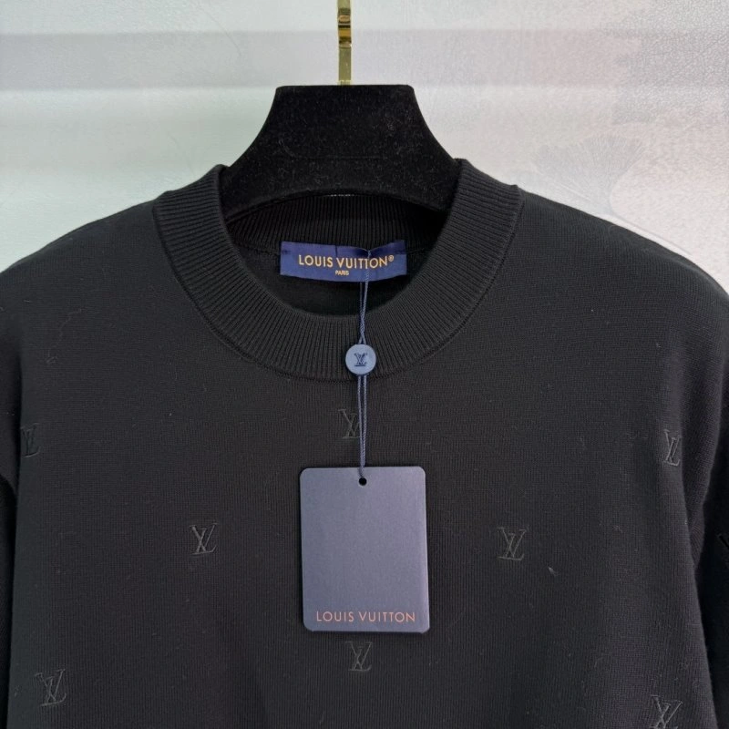 EyeCatching Louis Vuitton T-Shirts 131350