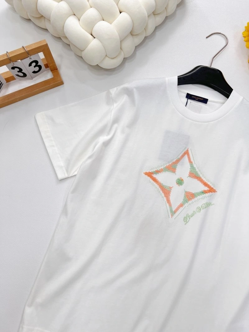EyeCatching Louis Vuitton T-Shirts 131347