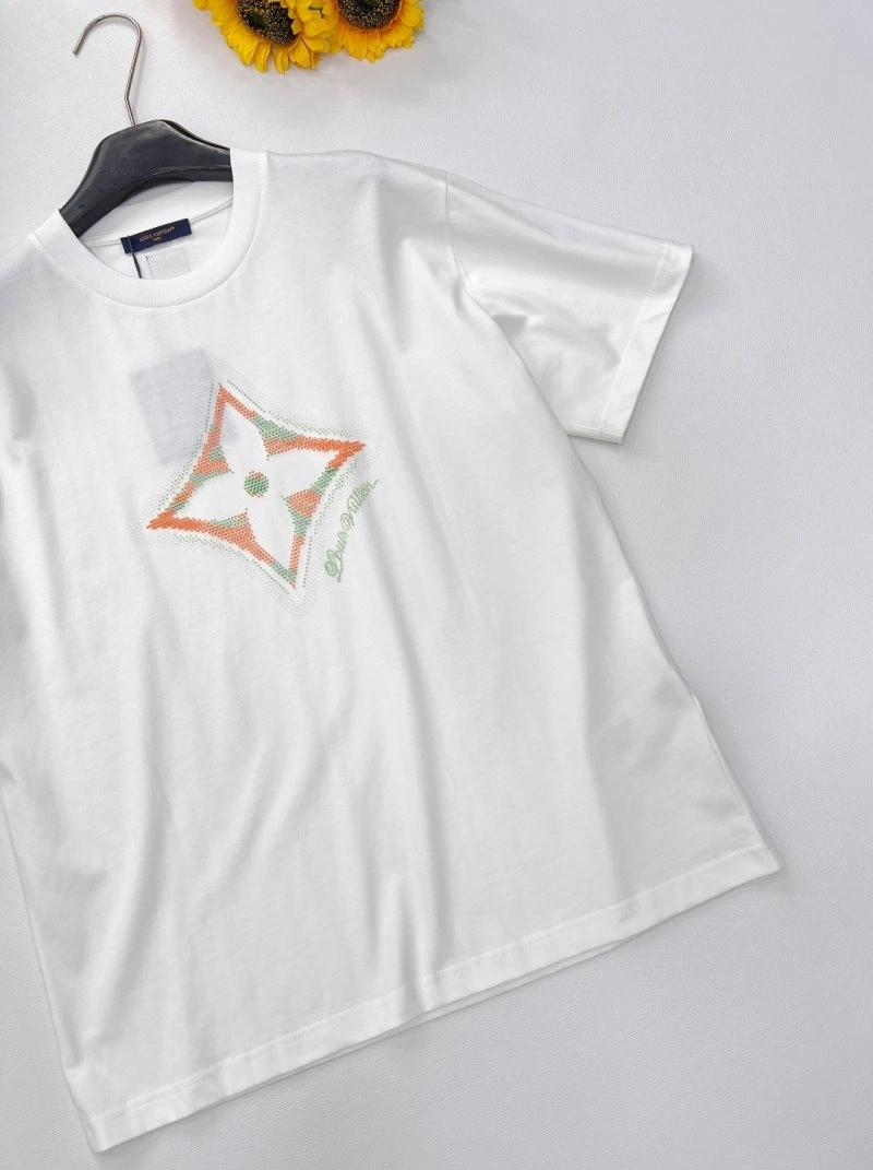 EyeCatching Louis Vuitton T-Shirts 131347
