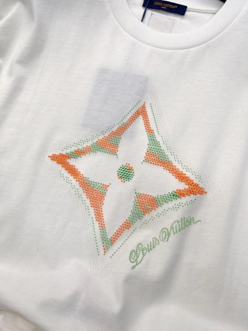 EyeCatching Louis Vuitton T-Shirts 131347