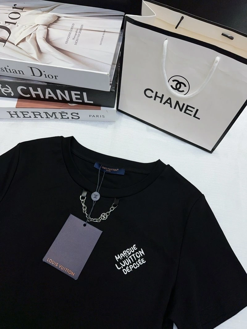 Timeless Louis Vuitton T-Shirts 131329