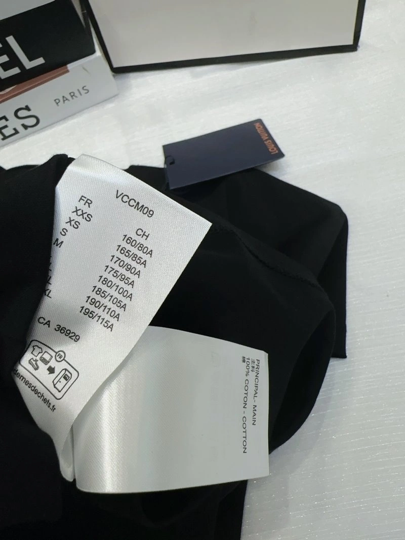Timeless Louis Vuitton T-Shirts 131329