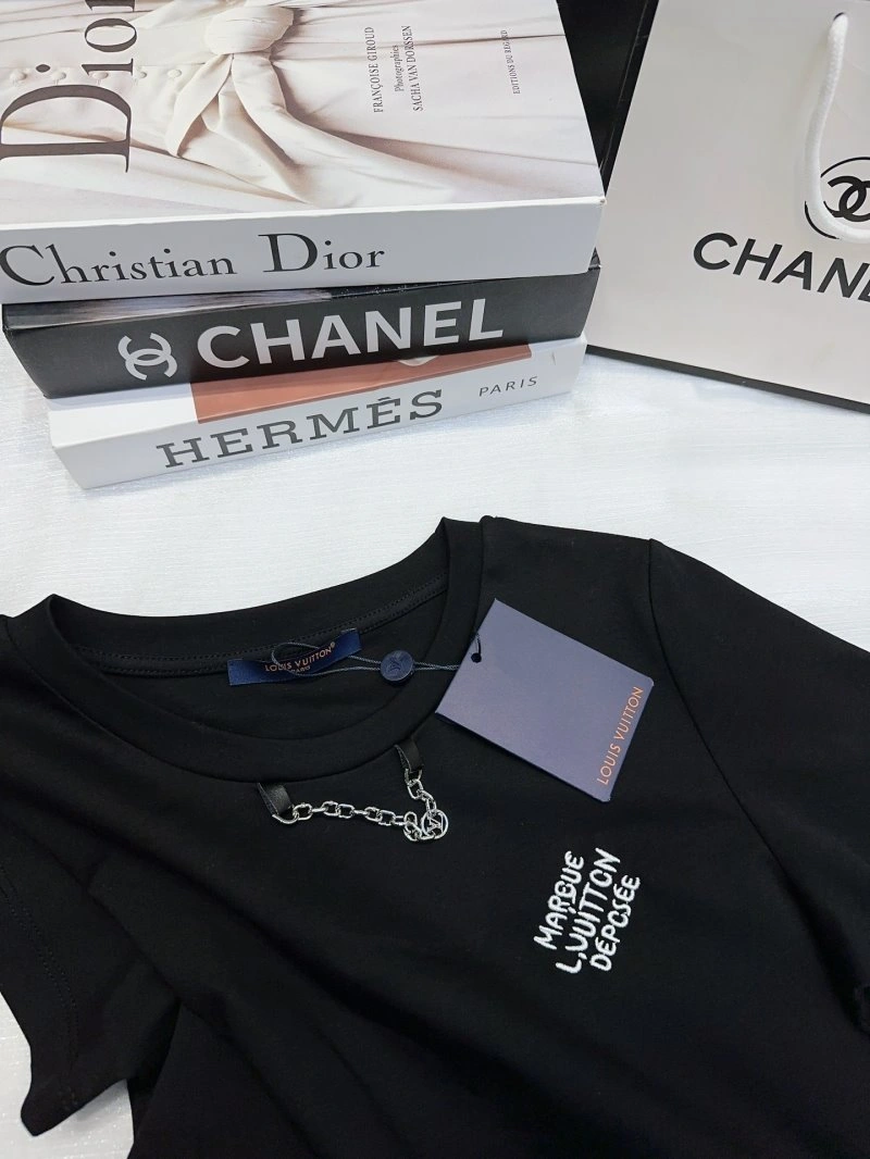 Timeless Louis Vuitton T-Shirts 131329