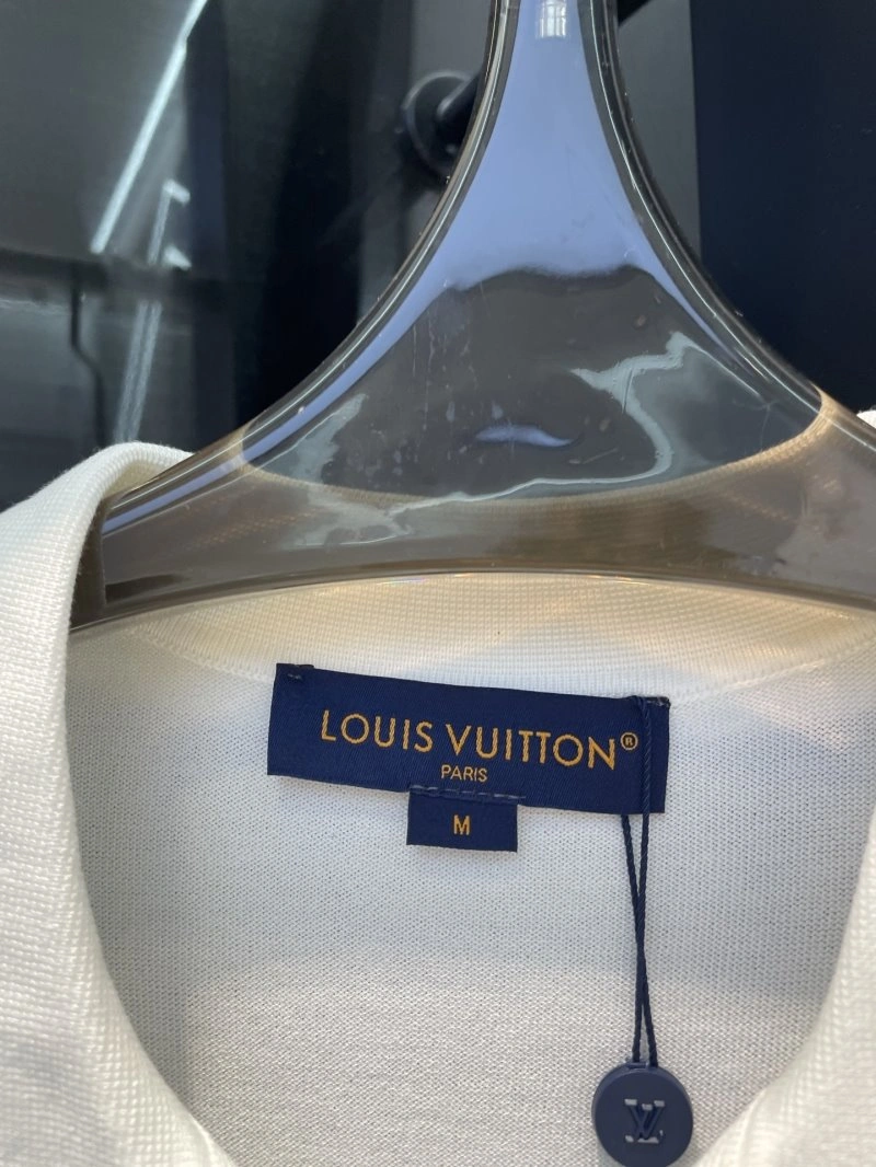 AllSeason Louis Vuitton T-Shirts 131323