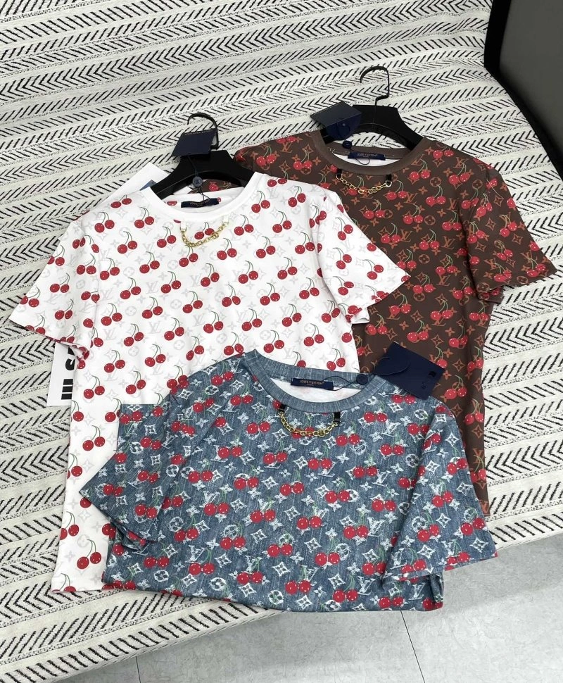 Supportive Louis Vuitton T-Shirts 131343